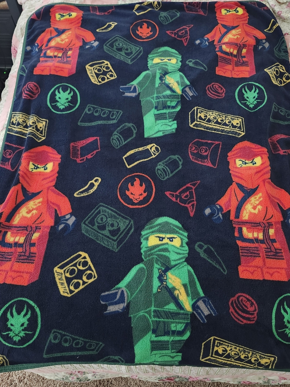 LEGO Ninjago Plush Throw Blanket - Red & Green Ninja Print